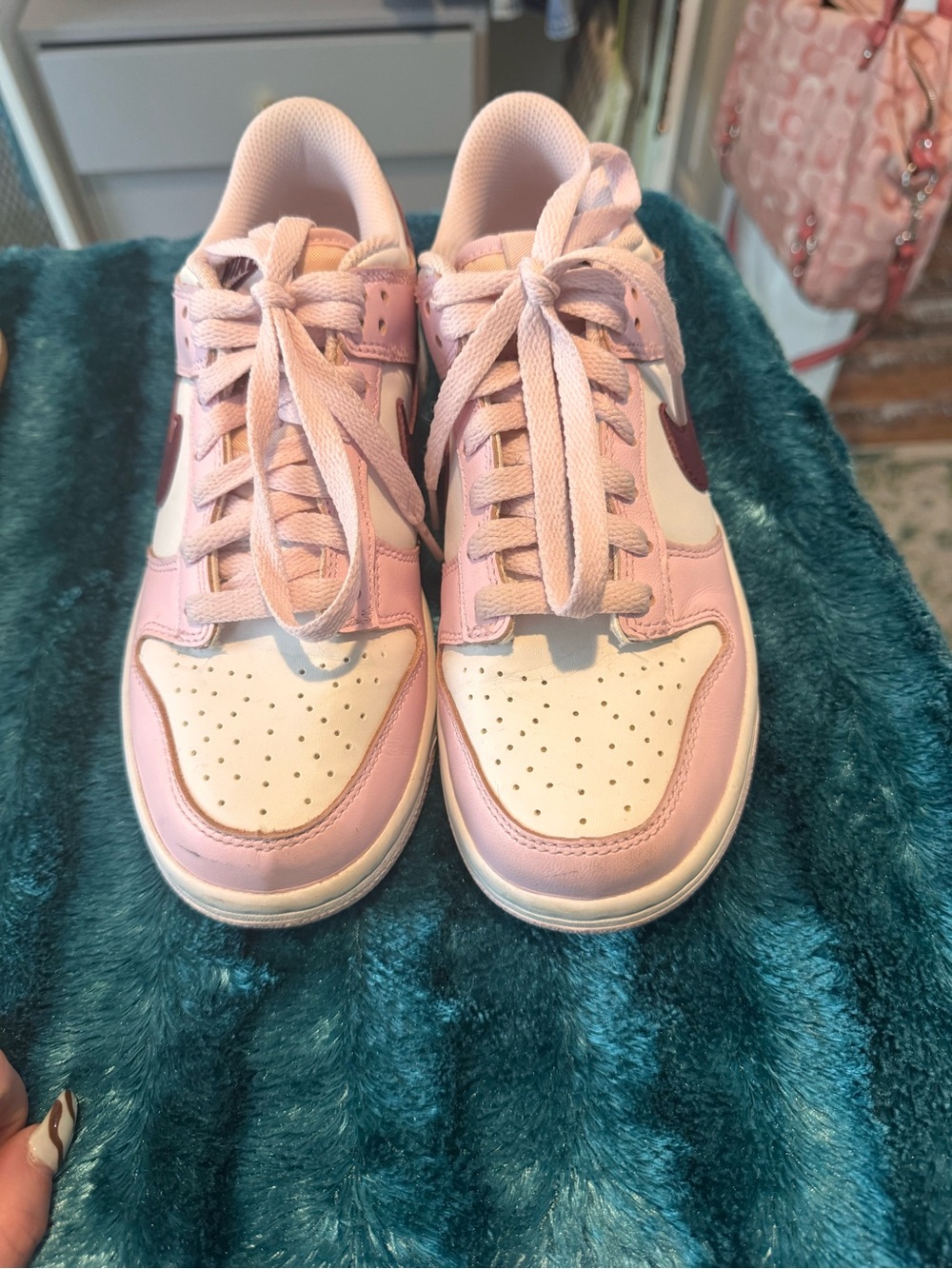 Nike Women's Pink and White Low-Top Sneakers with Maroon Swoosh